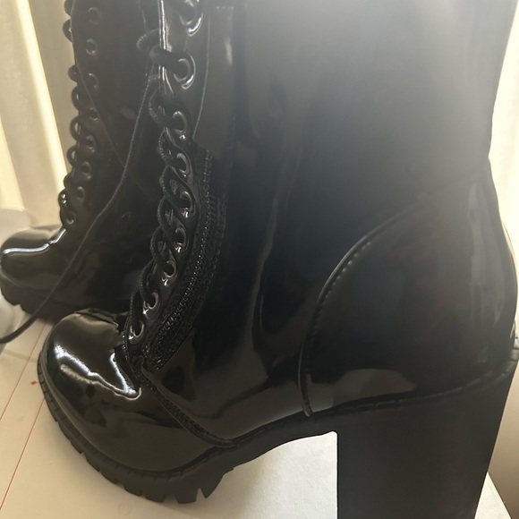 Platform Lace Up Bootie - Picture 3 of 3